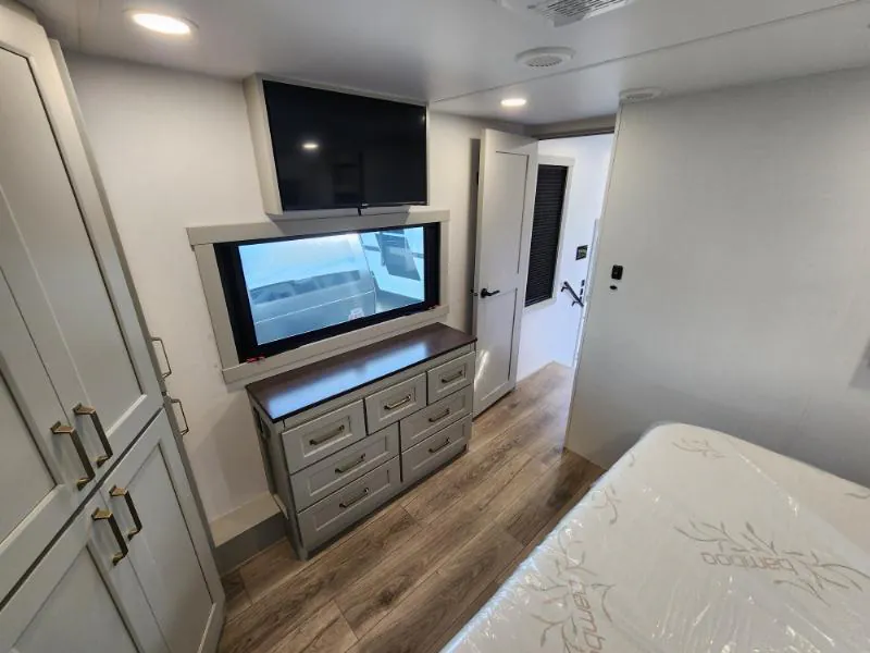 2026 Brinkley Model G 3970, Photos photo 27