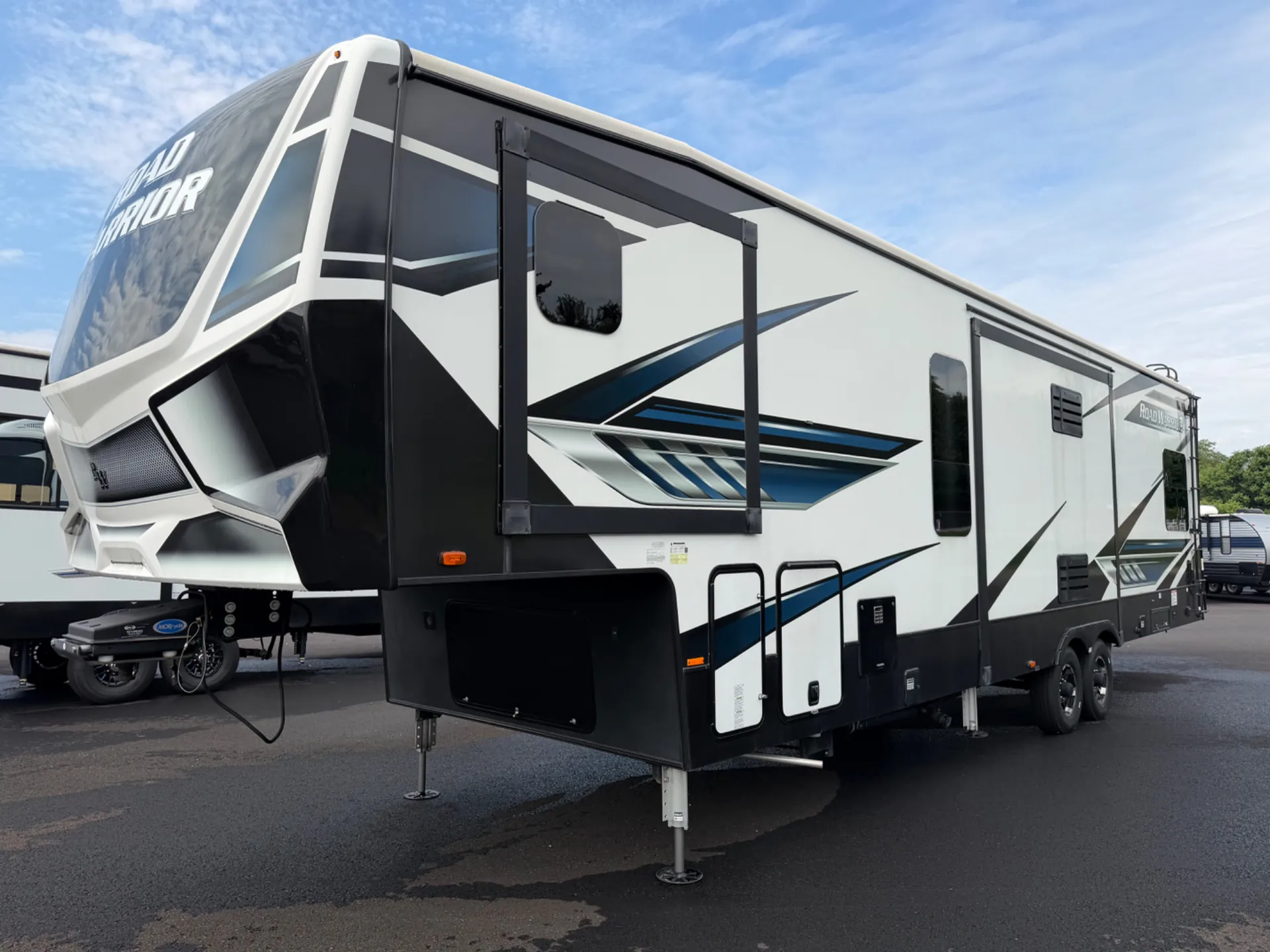 2022 Heartland Road Warrior 351