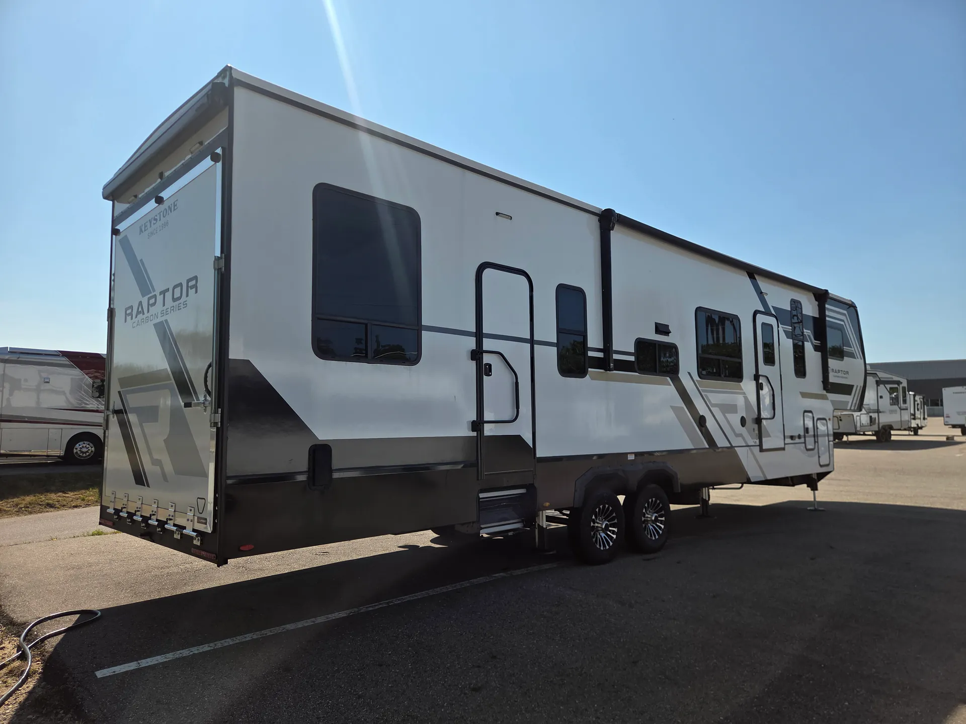 2026 Keystone Carbon 360 - Photo 3