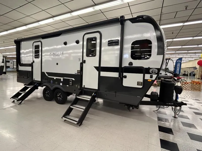 2026 Forest River Rockwood Mini Lite 2506FK - Photo 2