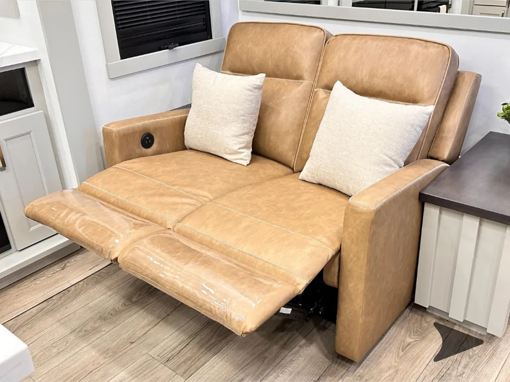 2026 Brinkley Model G 3520, Photos photo 63