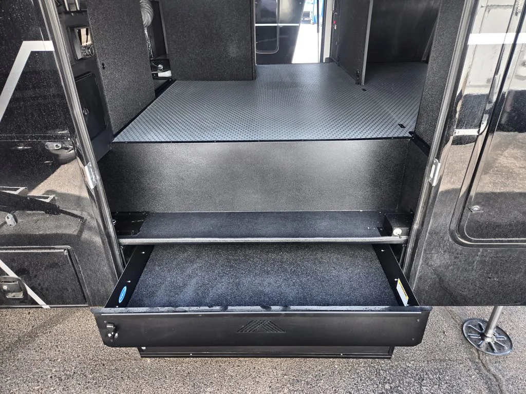2026 Brinkley Model G 3970, Photos photo 16