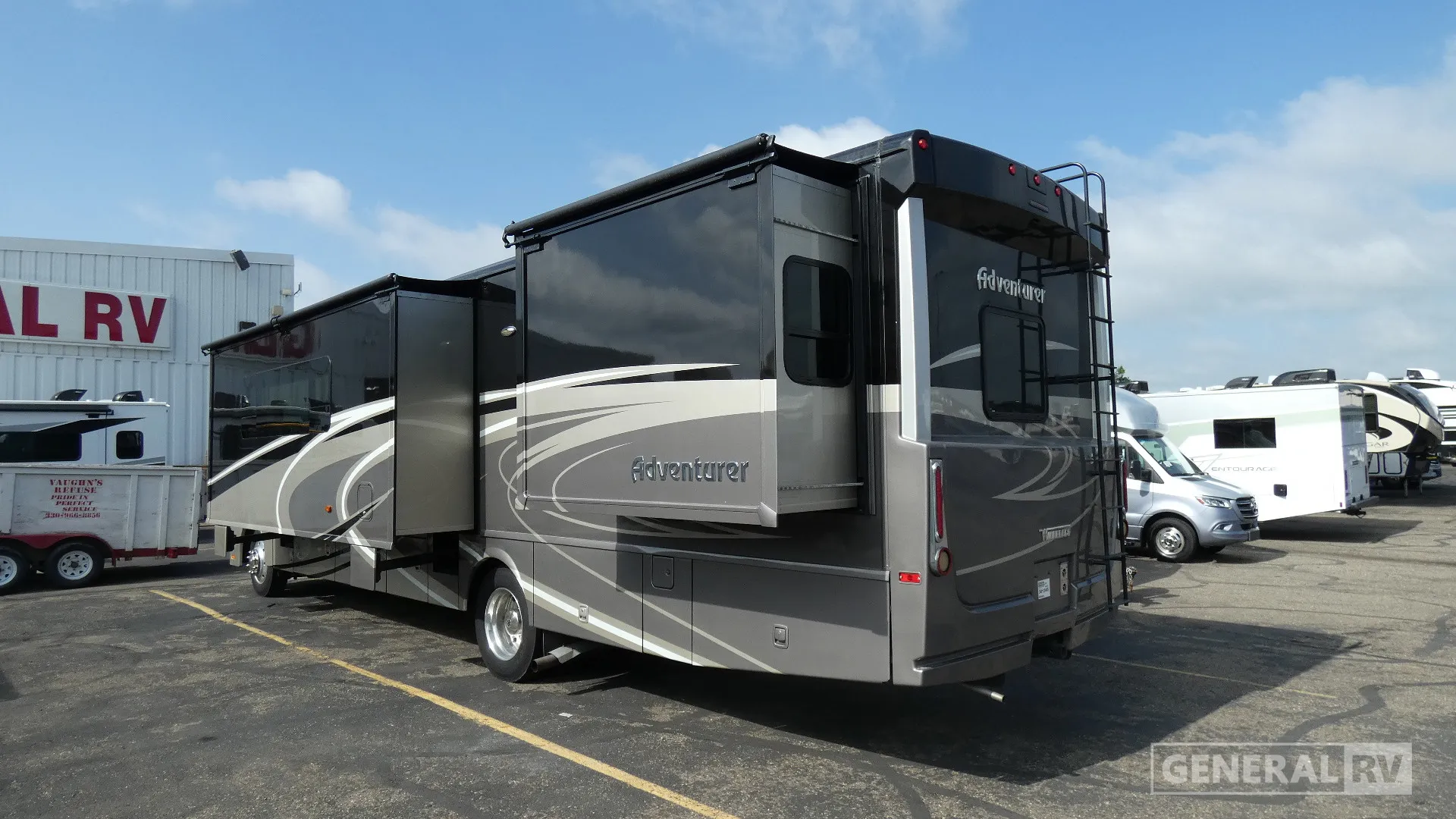 2017 Winnebago Adventurer 38Q - Photo 4