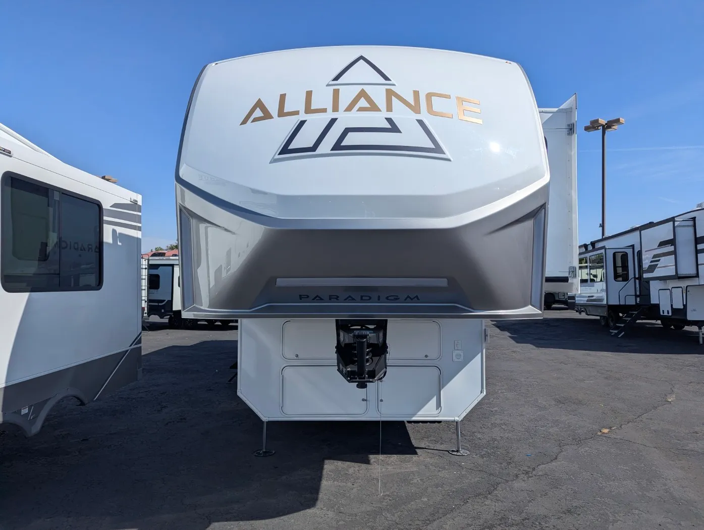 2026 Alliance RV Paradigm 340RL - Photo 3