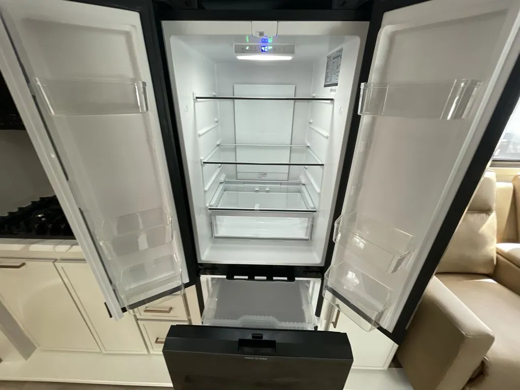 2026 Brinkley Model Ix 23X, Photos photo 13