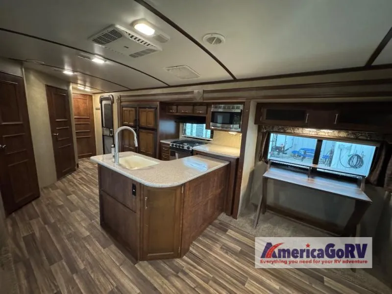 2017 Keystone RV Outback 326RL - Photo 2