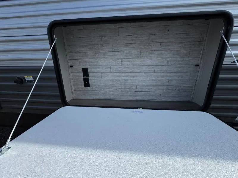 2026 Coachmen Catalina Legacy Edition 273DBHCK, Photos photo 9