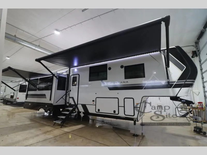 2026 Keystone Montana 3231CK - Photo 2