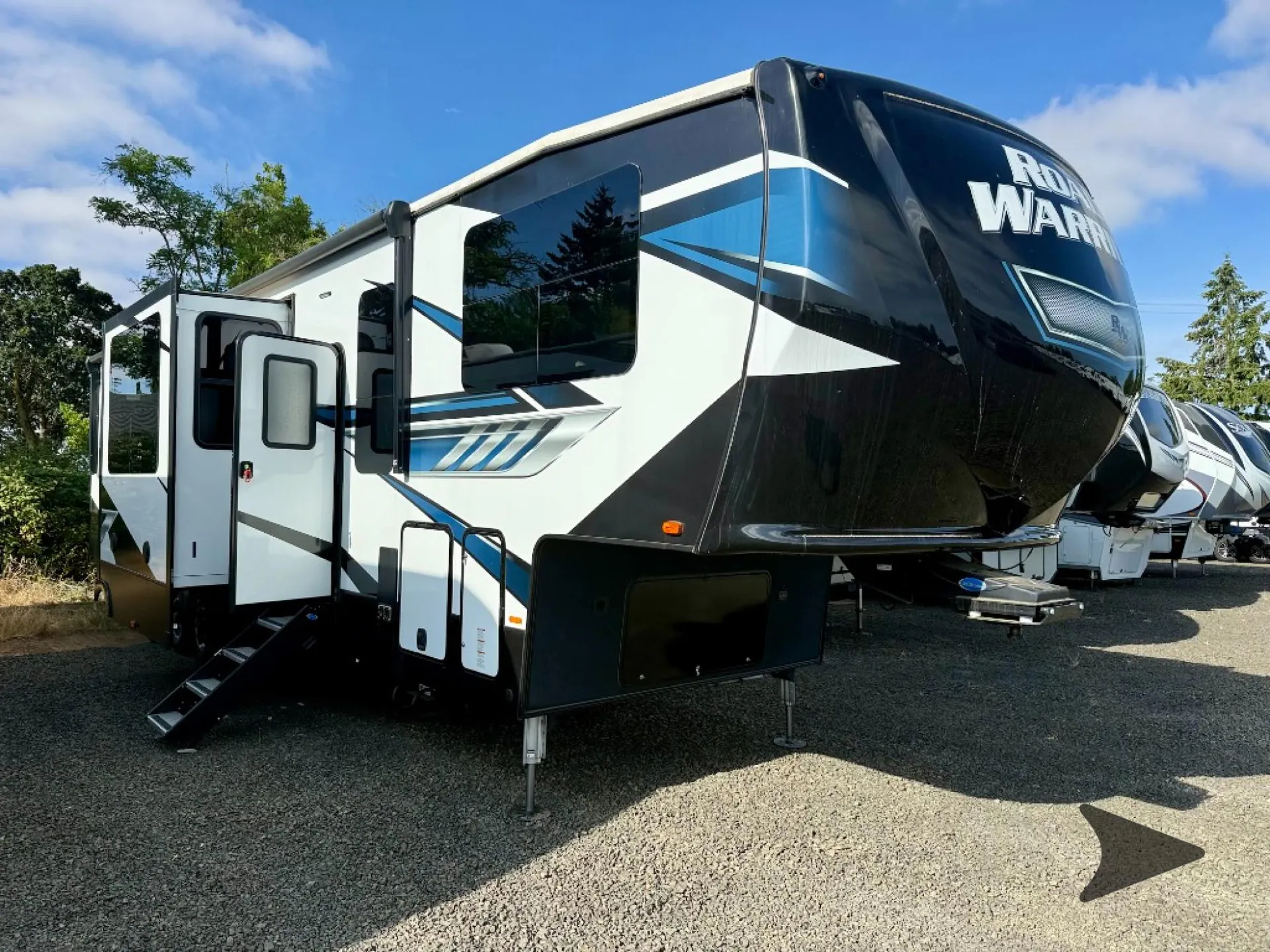 2021 Heartland Road Warrior RW 391 - Photo 2