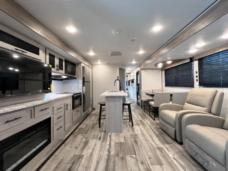 2026 CrossRoads Zinger 340LR - Photo 3