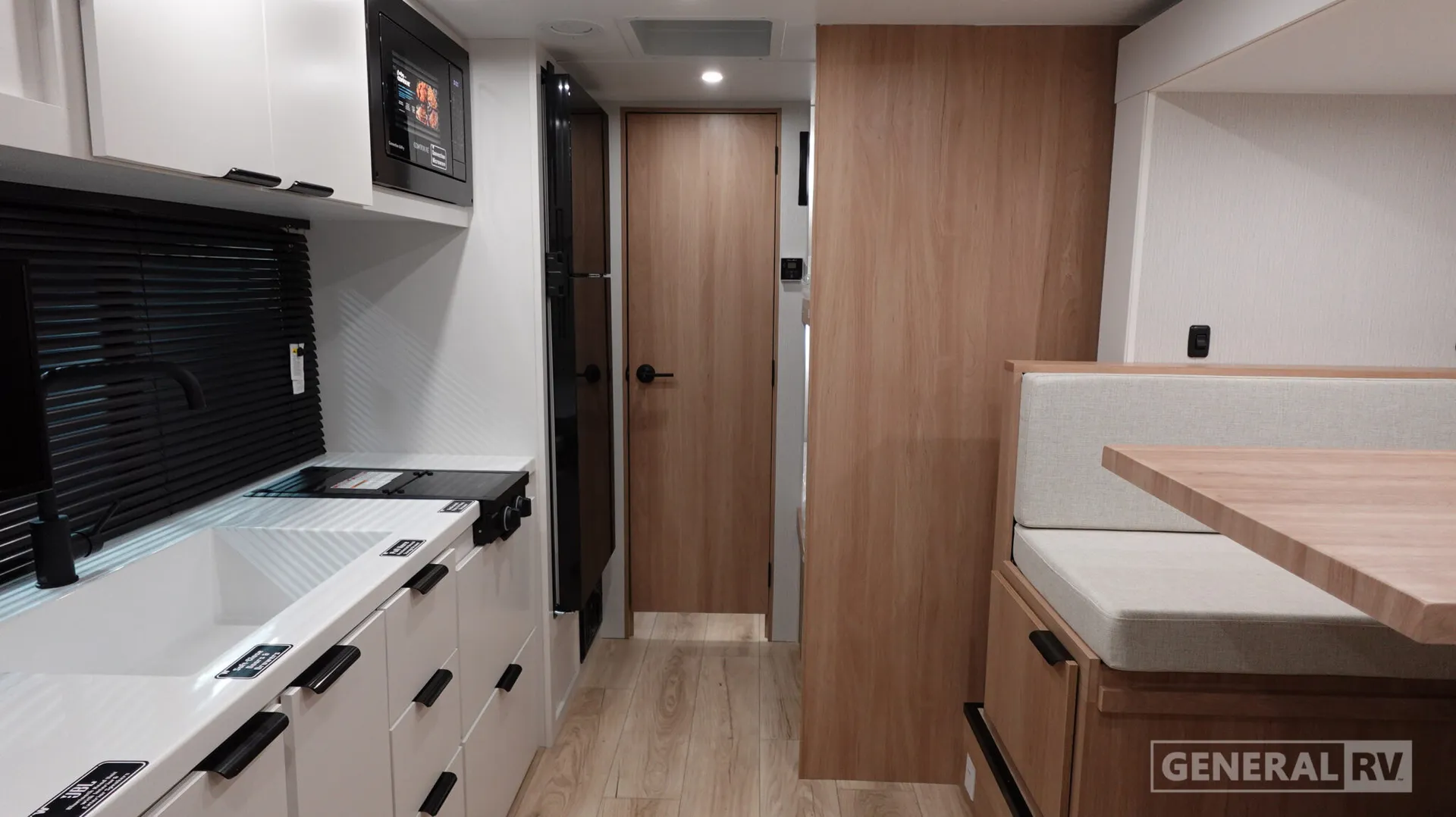 2027 Winnebago Micro Minnie 2200FBH - Photo 3