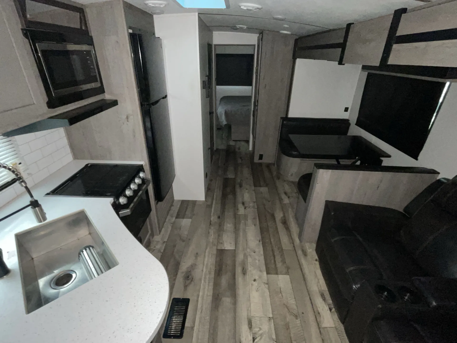 2021 Keystone Outback 324CG - Photo 3