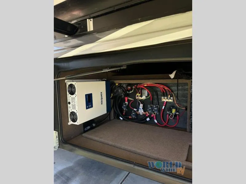 2026 Jayco Seneca Prestige 37M - Photo 4