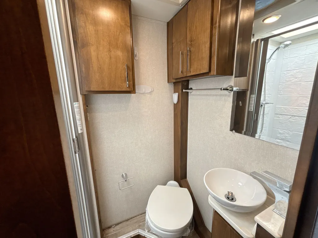 2019 Tiffin Wayfarer 25 QW, Photos photo 18