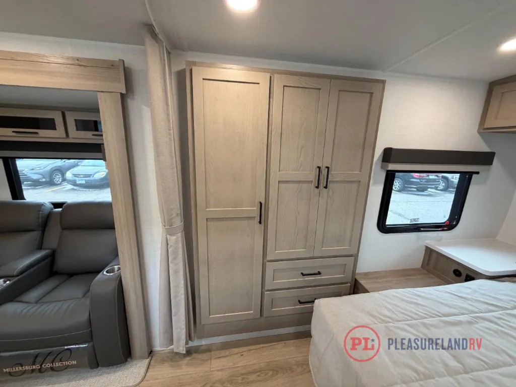 2026 Forest River Flagstaff Micro Lite 25FBD, Photos photo 10