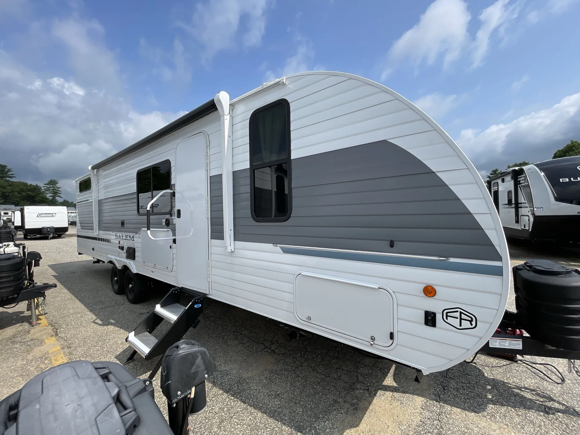 2027 Forest River Salem Cruise Lite 28VBXL — campside