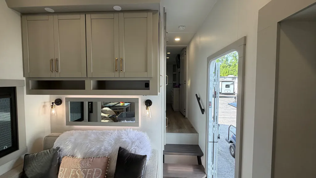 2025 Brinkley Model Z 3400, Photos photo 15