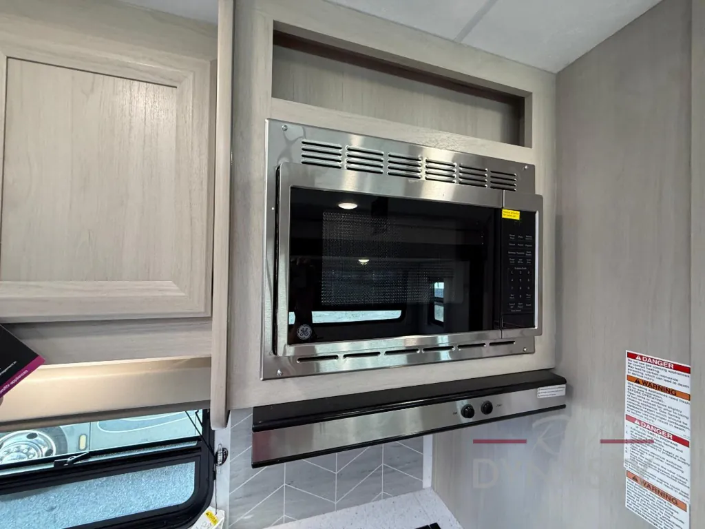 2027 Coachmen Catalina Legacy Edition 333DBDSCK, Photos photo 26