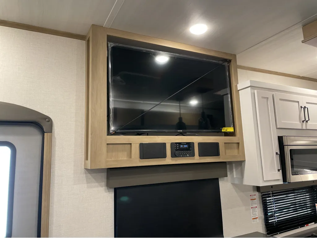 2023 Keystone Raptor 362, Photos photo 9