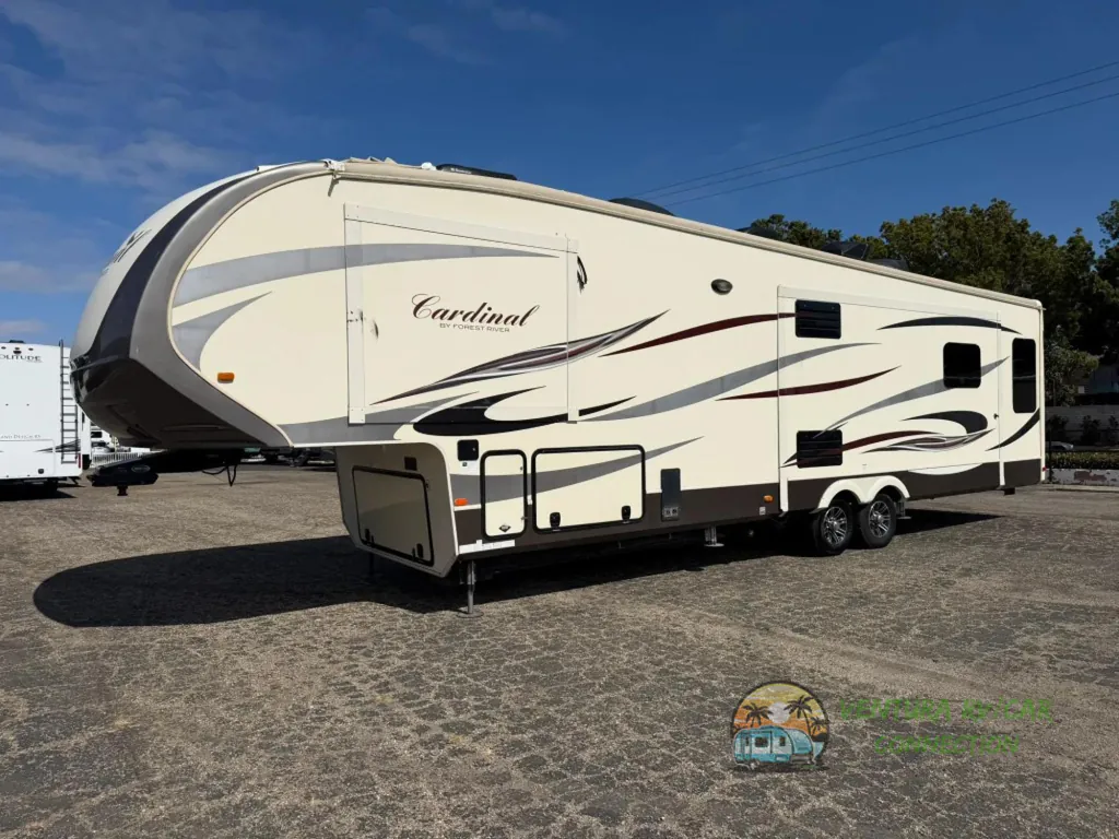 2016 Forest River Cardinal 3455RL, Photos photo 8