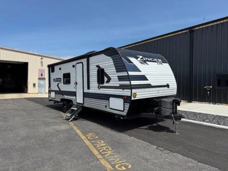 2021 CrossRoads Zinger Lite 252BH - Photo 4