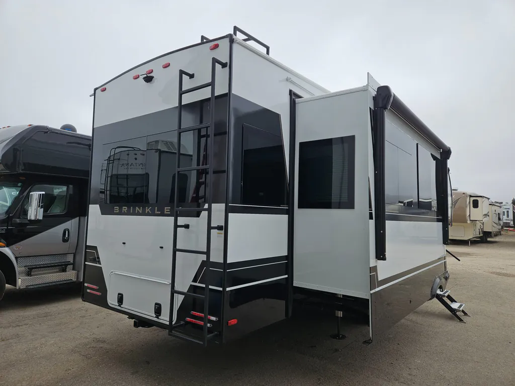2026 Brinkley Model Z 3600, Photos photo 2
