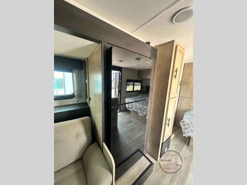 2027 Forest River RV Cherokee Grey Wolf Black Label 21ABBL - Photo 4