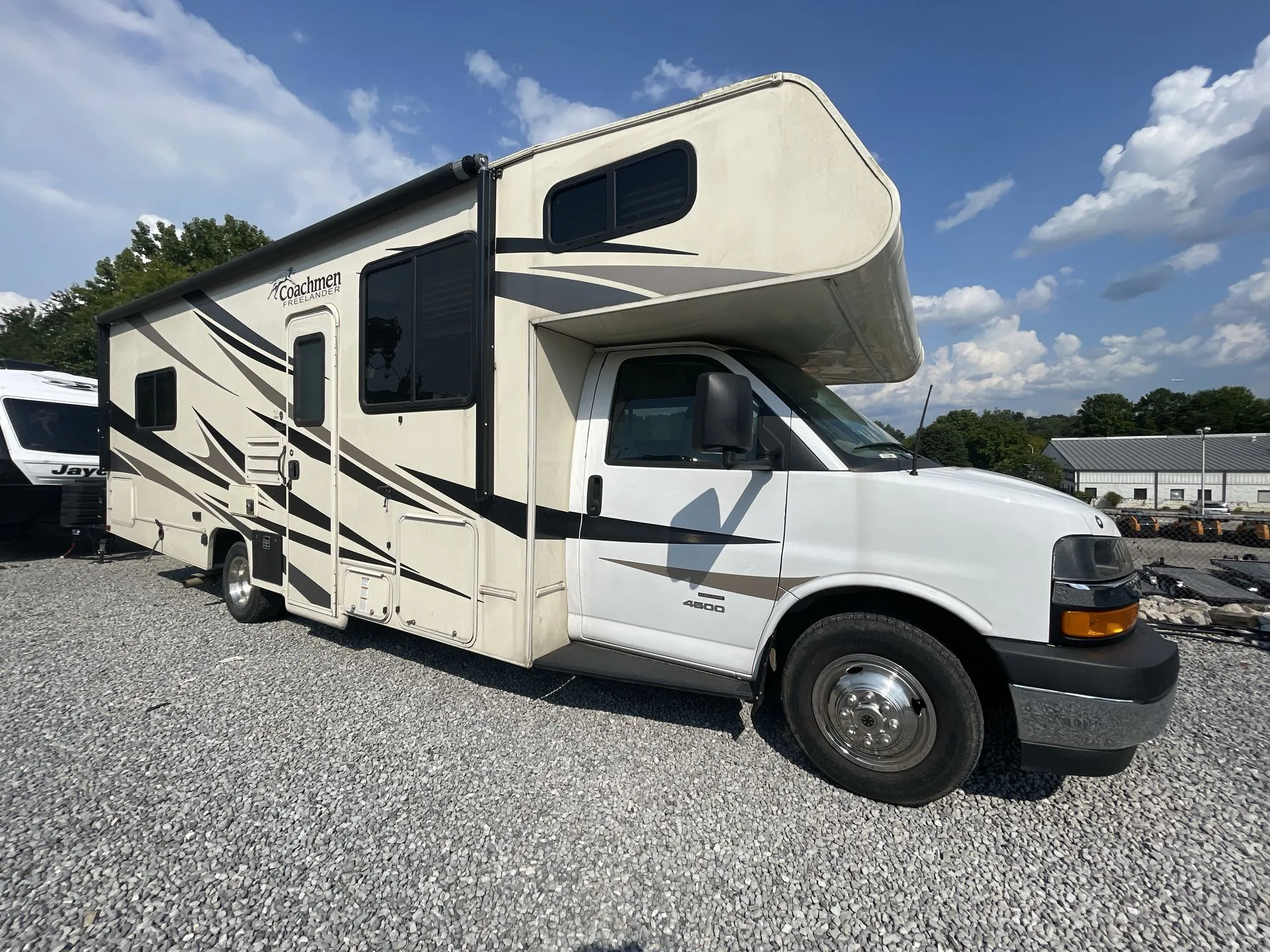 2019 Coachmen Freelander 27QB - Photo 2