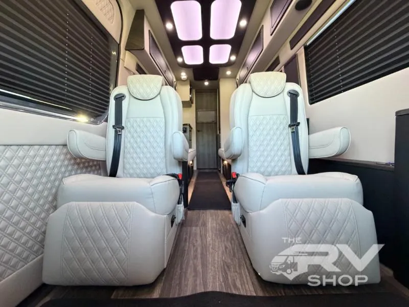 2026 OGV Luxury Coach VCRUISE 10OBWA - Photo 3