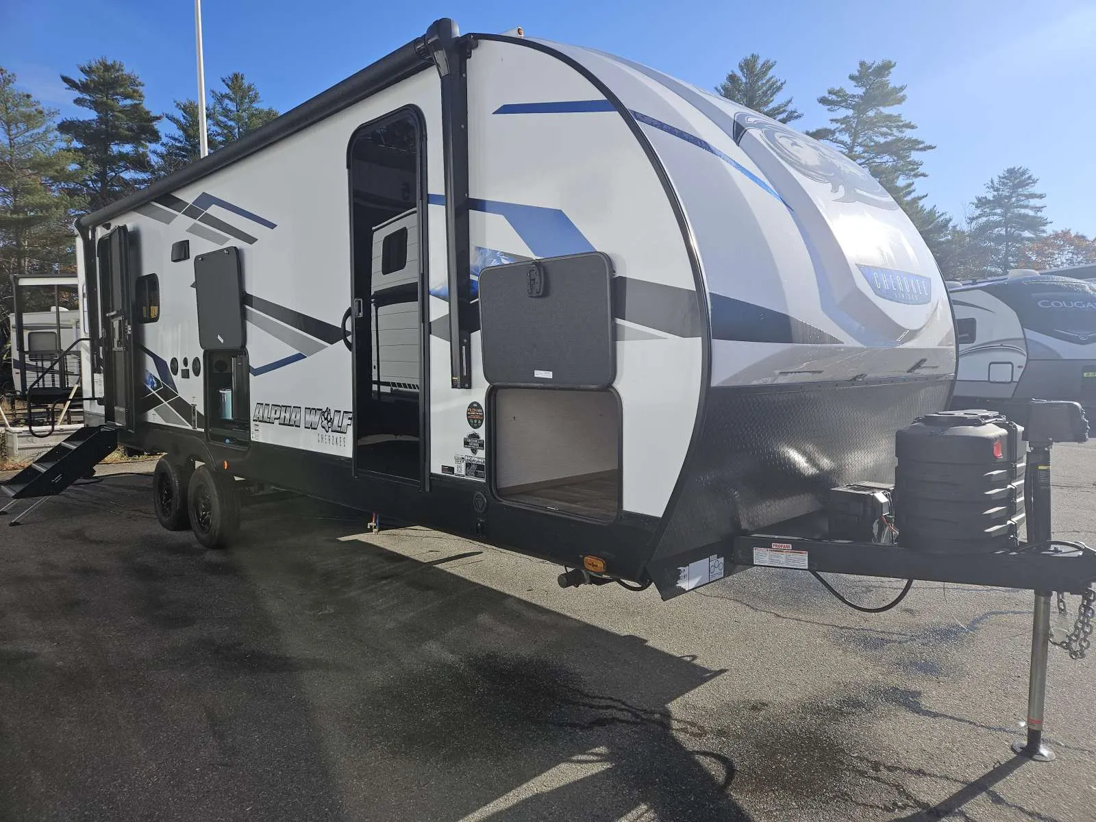 2024 Forest River Cherokee Alpha Wolf 2500RL - Photo 2