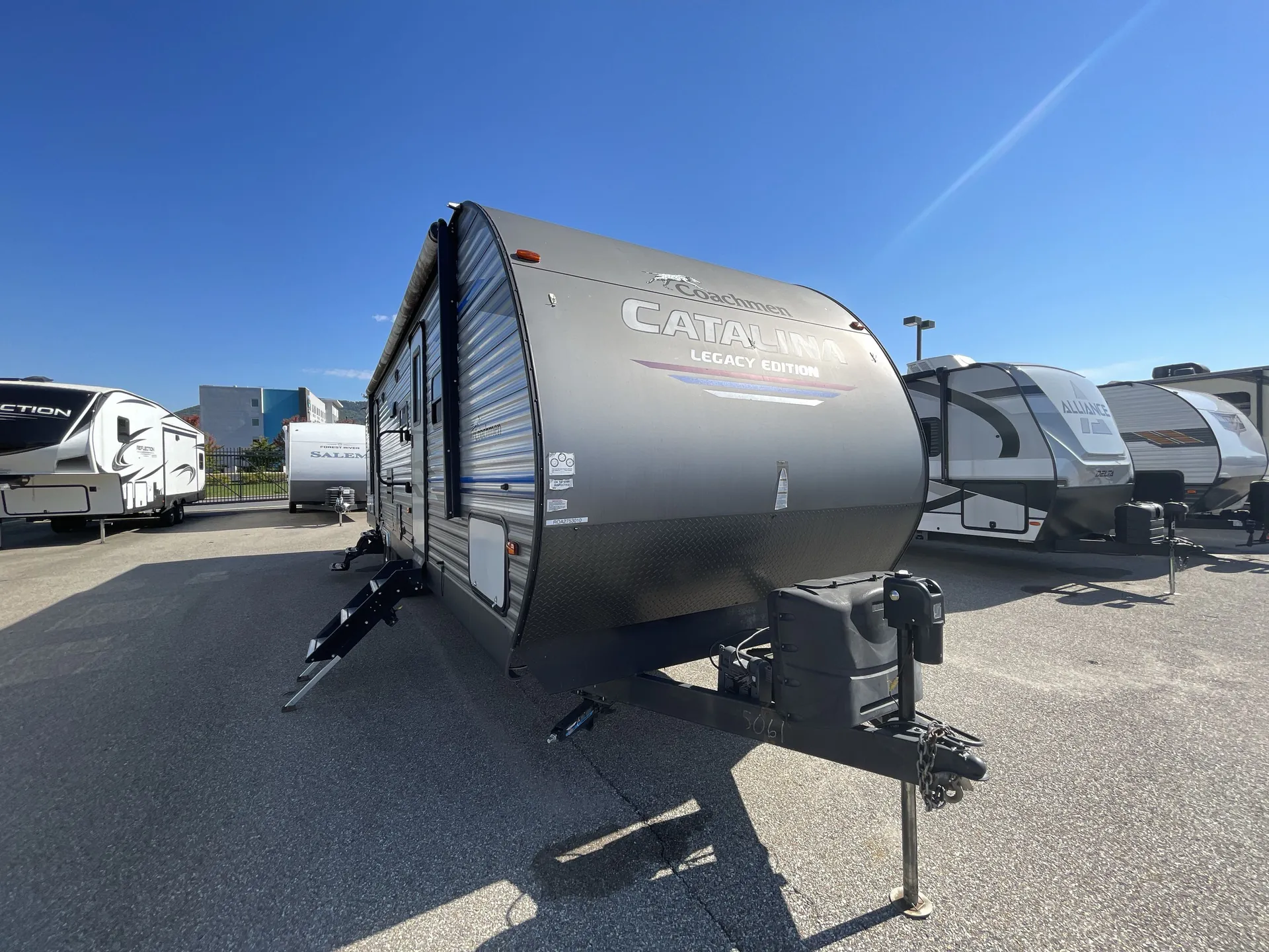 2019 Coachmen Catalina Legacy Edition 323BHDSCK - Photo 2