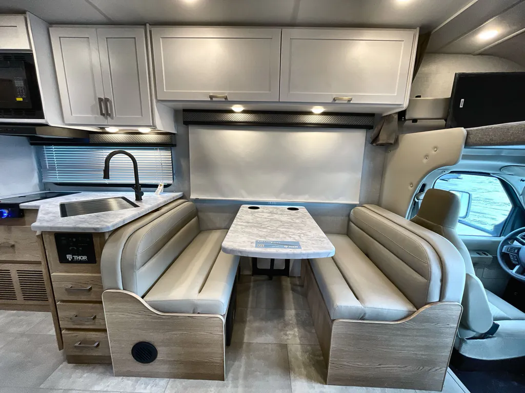 2026 Thor Motor Coach Freedom Elite 28HZ, Photos photo 12
