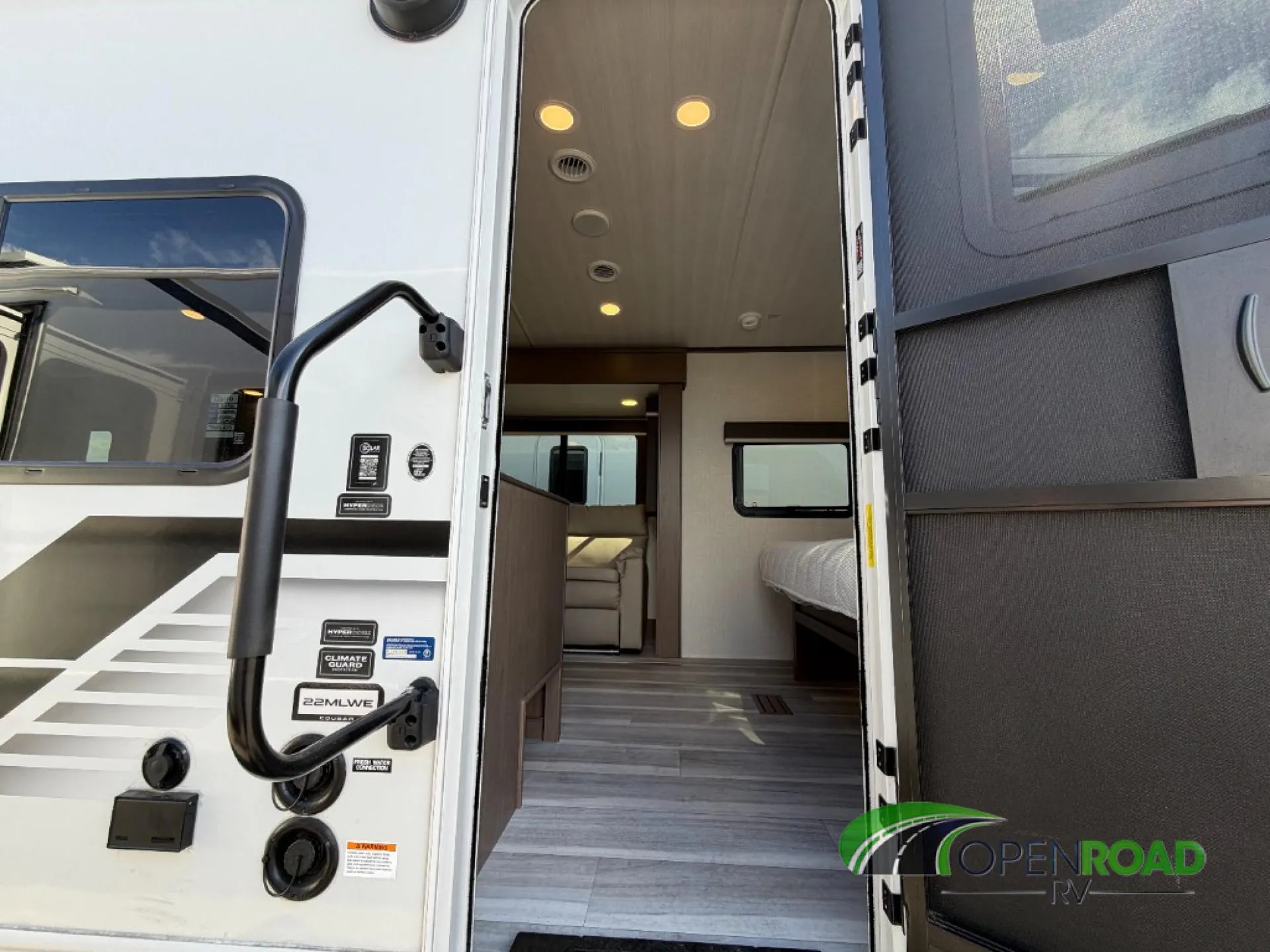 2026 Keystone Cougar Western Elevation 22MLWE - Photo 3
