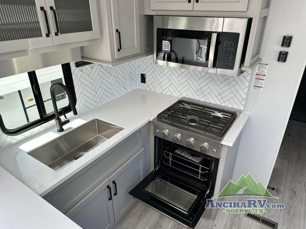 2026 Keystone Montana High Country 377FL, Photos photo 11