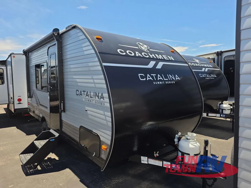 2027 Coachmen Catalina Summit Series 7 154RBX, Photos photo 3