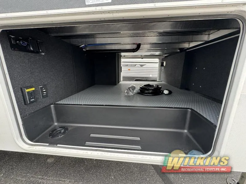 2027 Keystone Cougar 316RLS - Photo 4