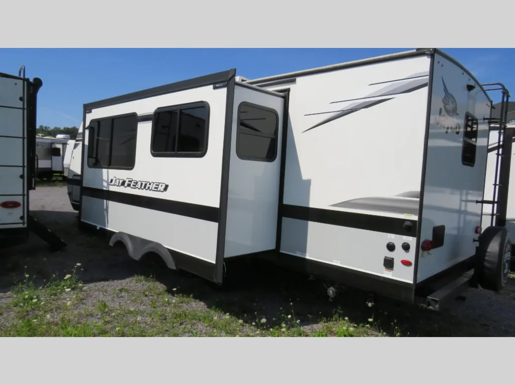 2022 Jayco Jay Feather 25RB, Photos photo 2