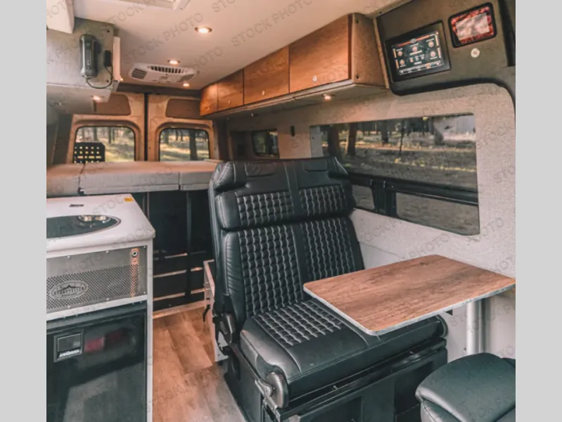 2023 Storyteller Overland Storyteller Overland Used   Stealth MODE AWD - Photo 4