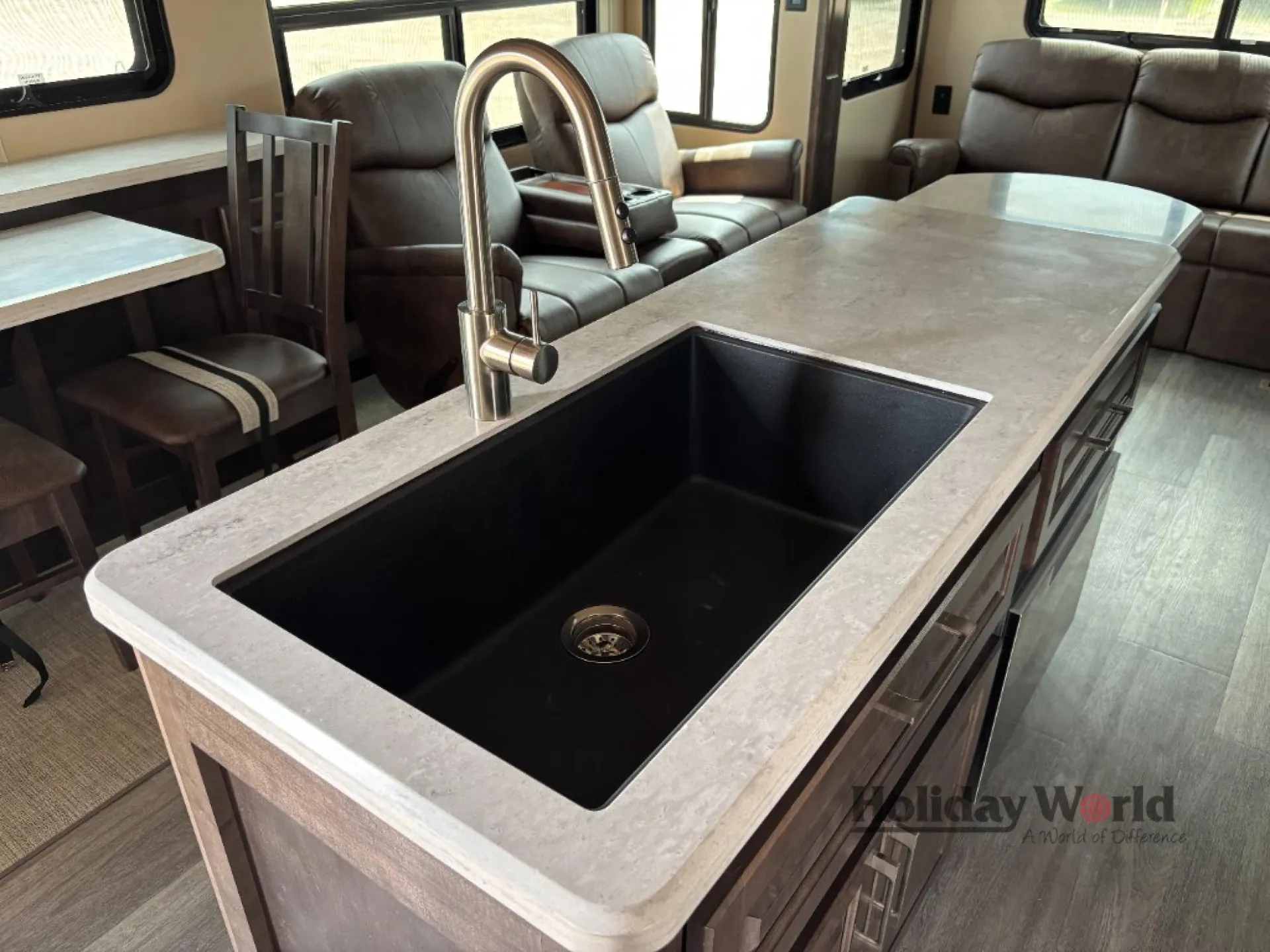 2025 Luxe Elite 39FB - Photo 4