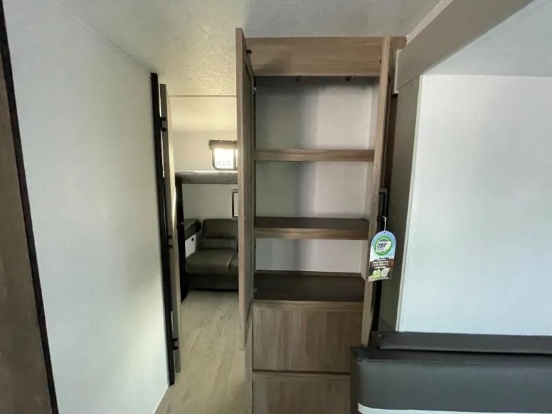 2026 Coachmen Freedom Express Select 30SE, Photos photo 31