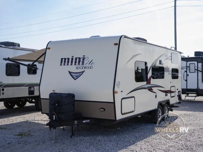 2018 Forest River Rockwood Mini Lite 2306 - Photo 2