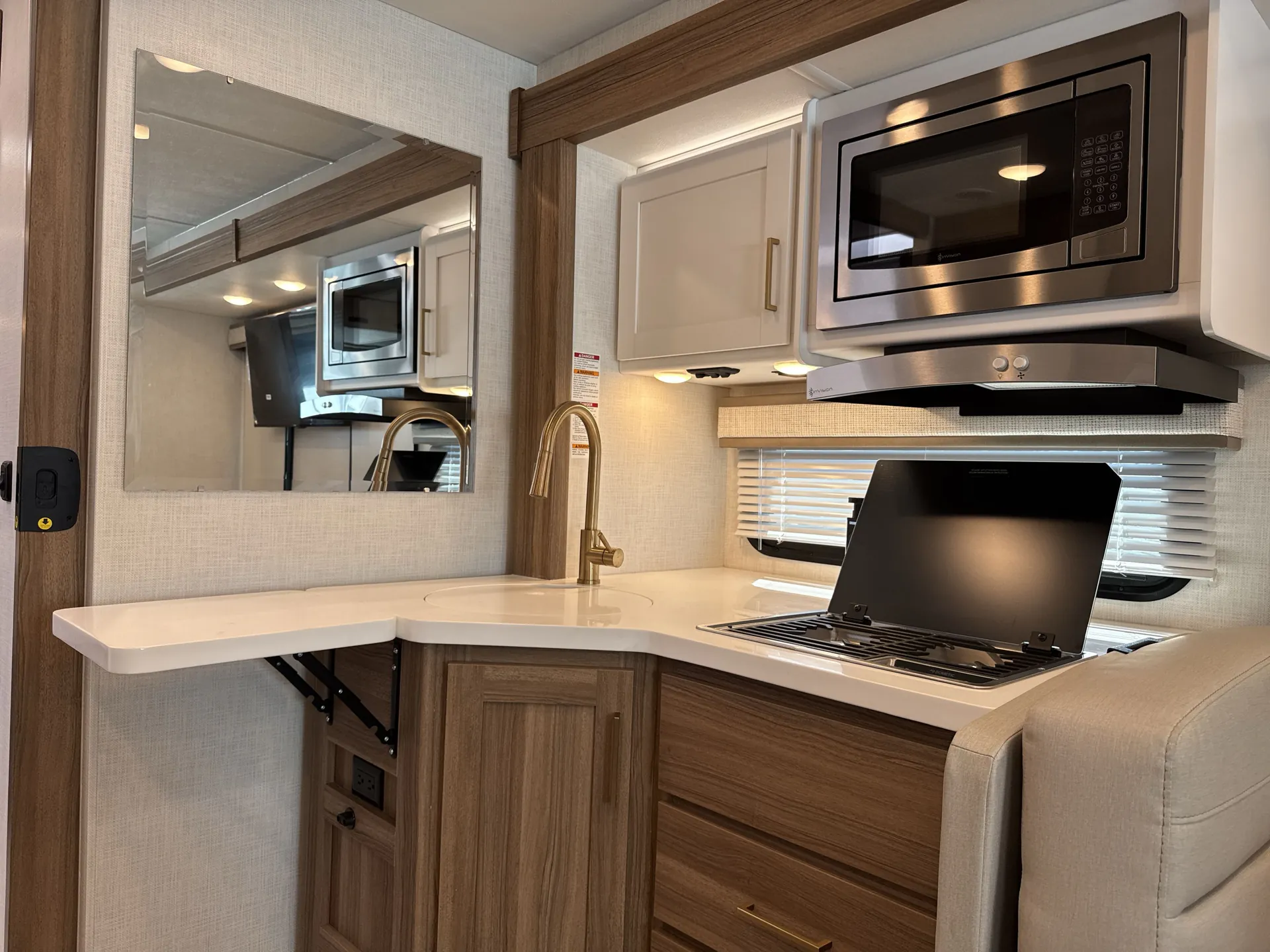 2027 Thor Motor Coach Freedom Eddie Bauer EB28 — kitchen