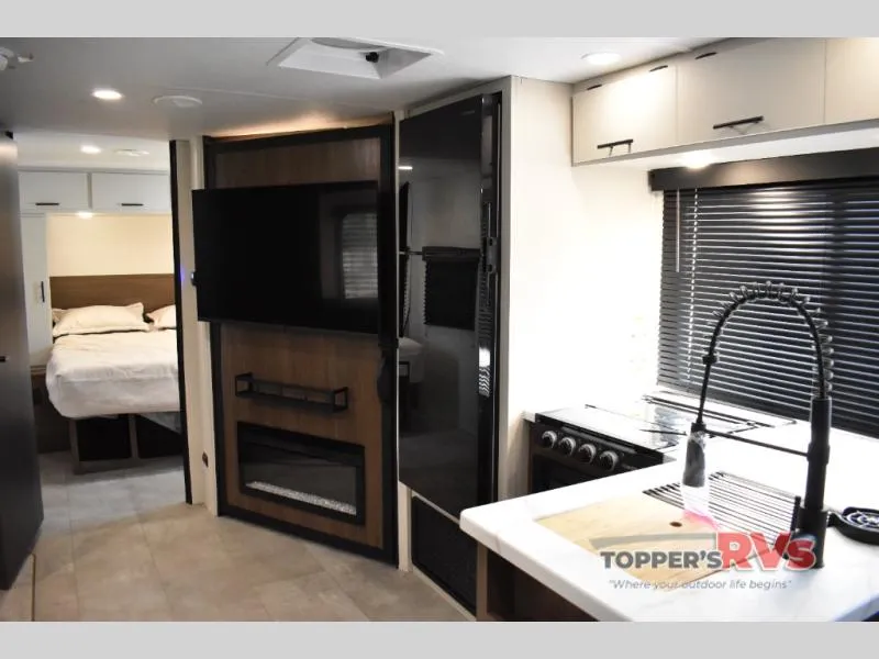 2026 Prime Time Tracer 295DB - Photo 3