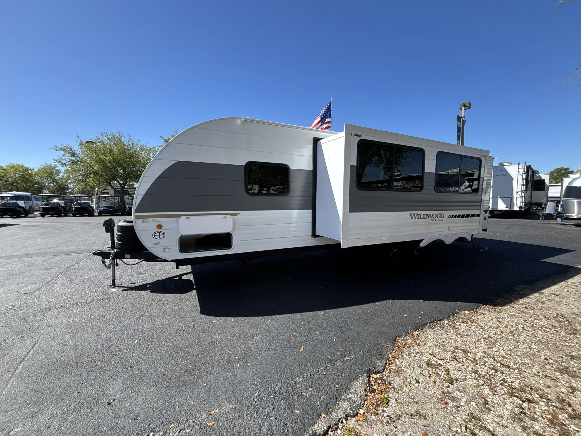 2026 Forest River Wildwood X-Lite 263BHXL — off campside