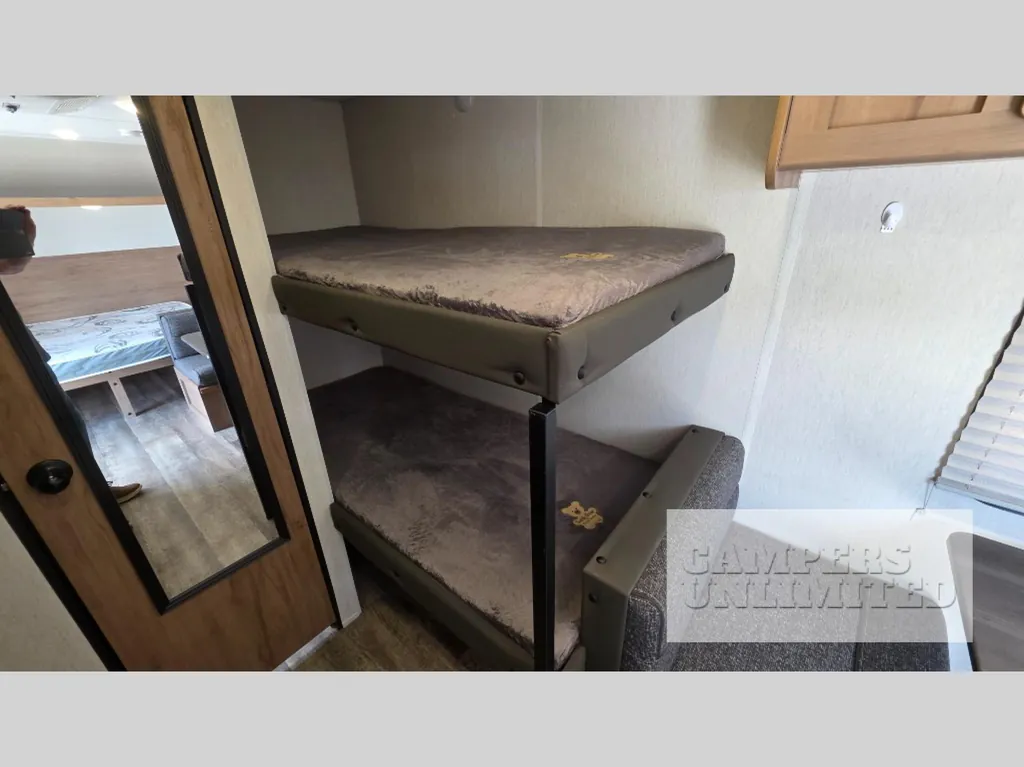 2024 Forest River Cherokee Wolf Den 16EV, Photos photo 10