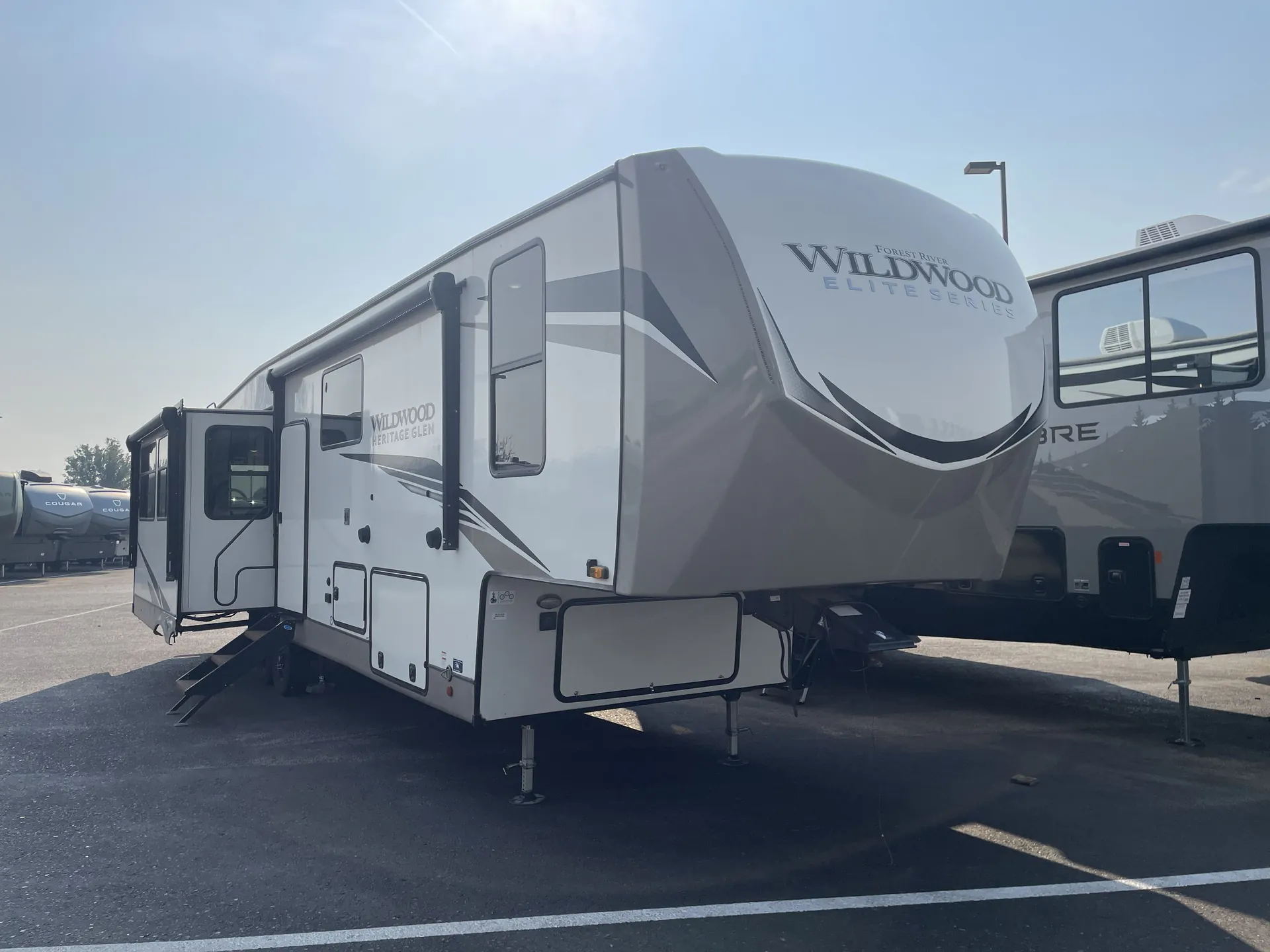 2022 Forest River Wildwood Heritage Glen Elite 34RL - Photo 2