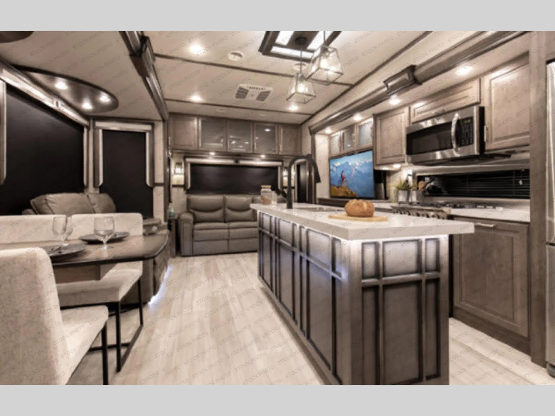 2021 Grand Design Solitude 310GK dealer photo 1 from Dodd RV