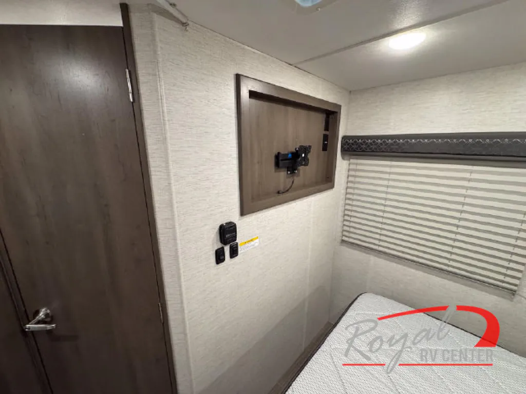 2025 Thor Motor Coach Freedom Elite 22FE, Photos photo 22