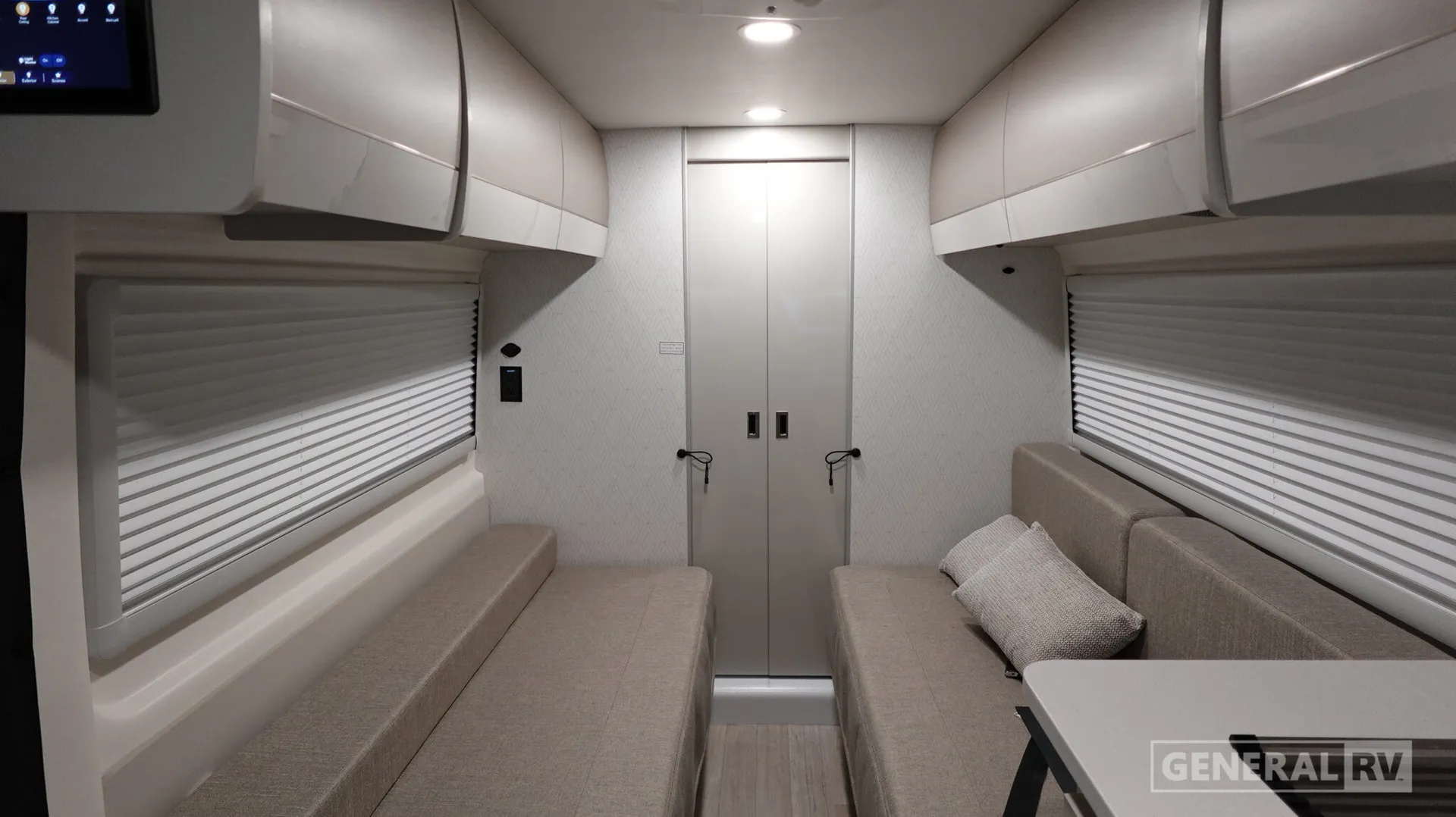2027 Thor Motor Coach Sequence Sport 20L - Photo 3
