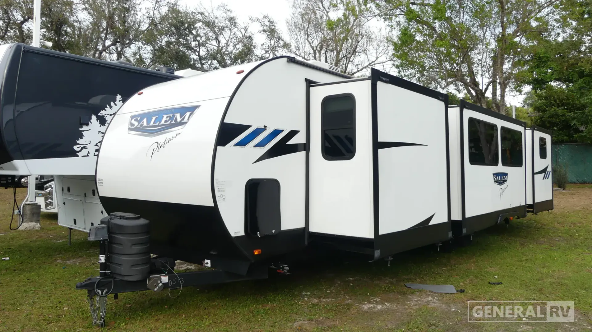 2023 Forest River Salem 33TS — Photo 5